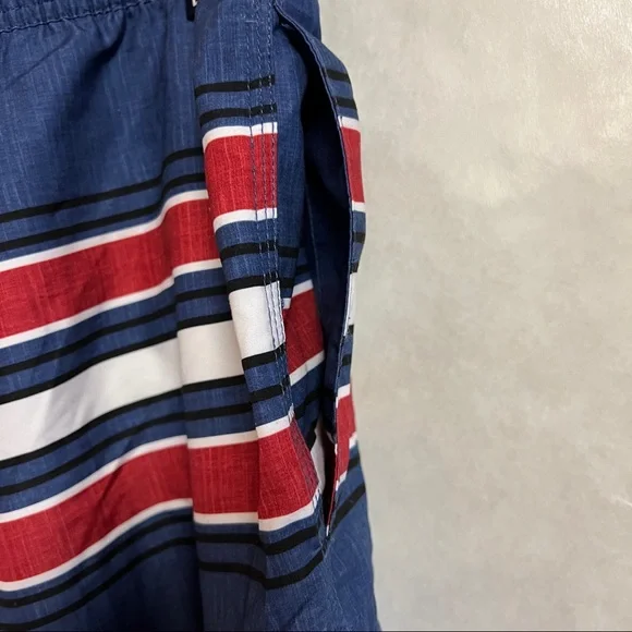 Chaps red and blue cargo swim trunks - Picture 5 of 7